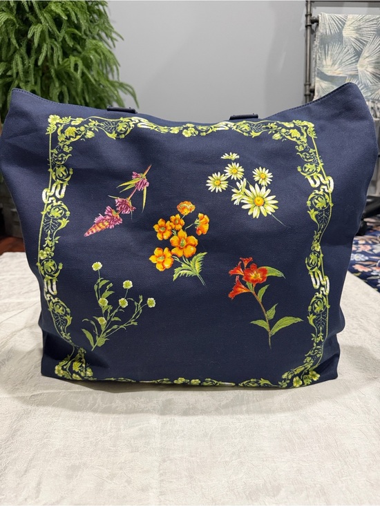 Agua Bendita Handbags - Agua Bendita x Target Floral Canvas Tote Bag Navy Blue